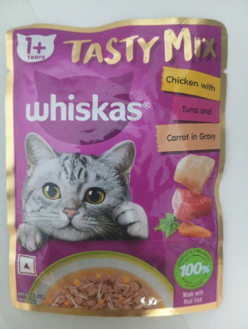 Whiskas Tasty Mix Chicken, Tuna & Carrot Adult Wet Food (70g)